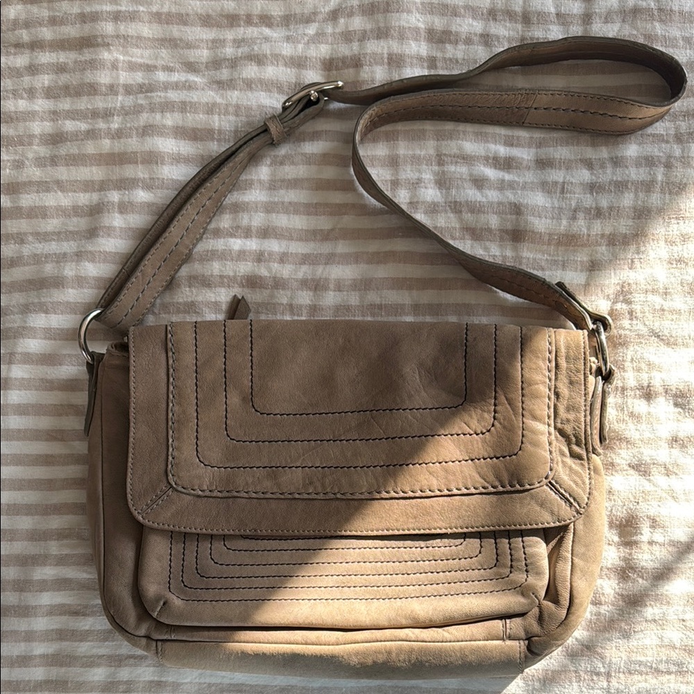 Stylish Gray/Taupe Shoulder Bag